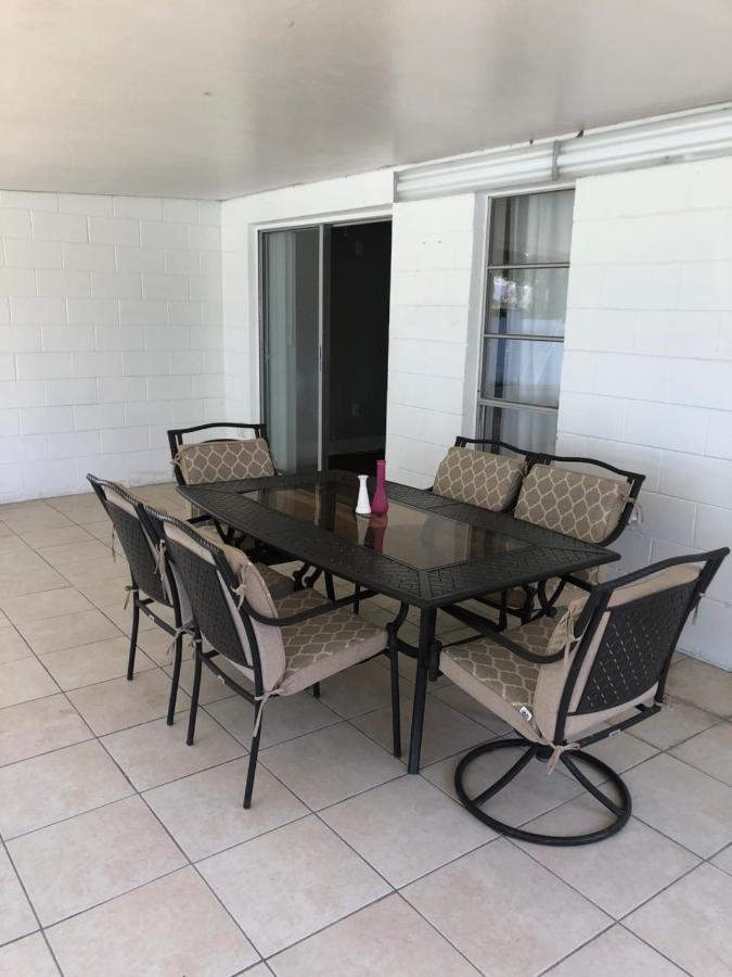 Cheerful 3 Bed House In A Cul- De-Sac! Villa Tampa Eksteriør bilde